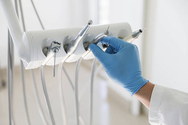 Professional Tooth Extraction technician working in Bridgeport, IL